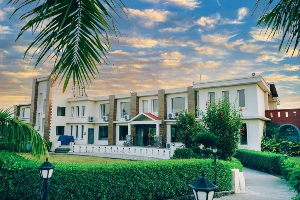 5 Senses Corbett Richness Luxuries Resort ! Destination Wedding & Corporate Events Ramnagar  Luaran gambar